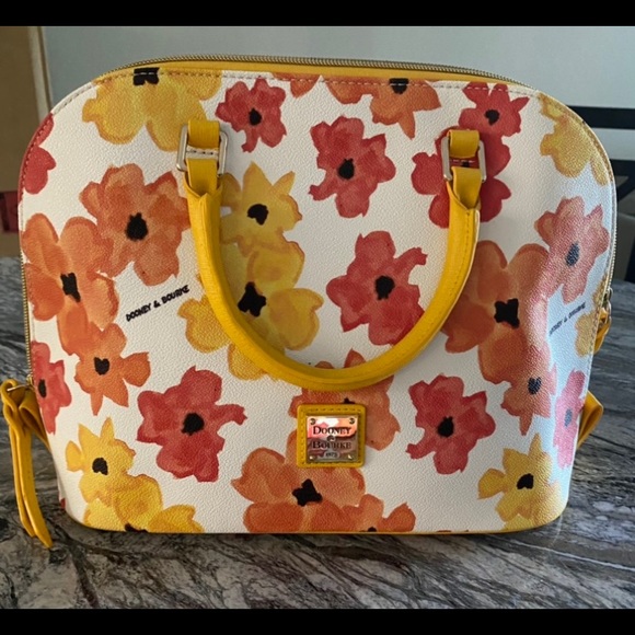 BRAND NEW, NEVER USED, THREE (3) PIECE DOONEY & BOURKE BLOOM SERIES IN YELLOW. - Picture 4 of 5